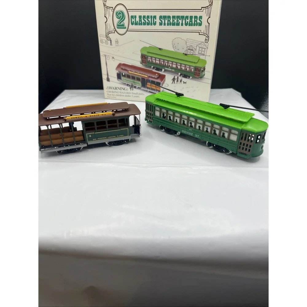 Classic Street Cars (2)  463 Desire St. Trolley Powell & Mason Train, HO NIB